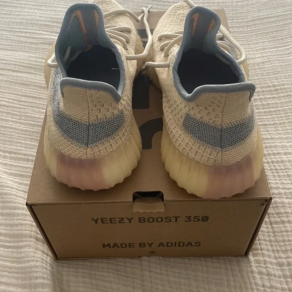 Yeezy Boost 350 V2 - Picture 5 of 7